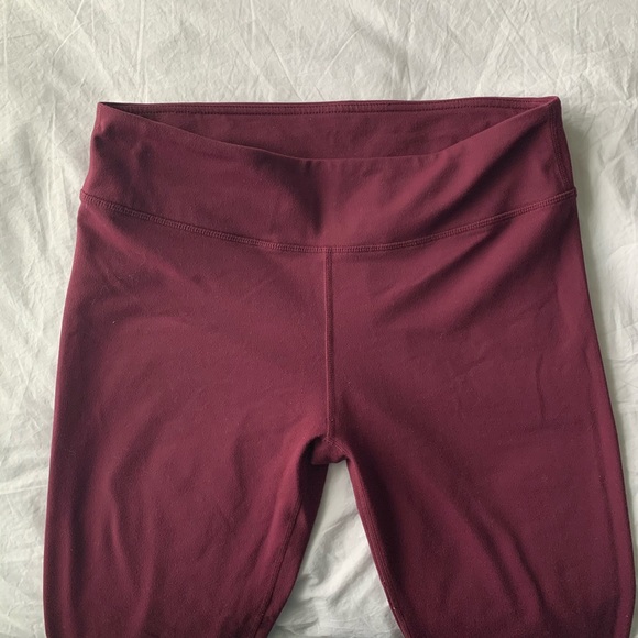SOLD ON DEPOP! Fabletics Mid Rise Leggings - Picture 6 of 6